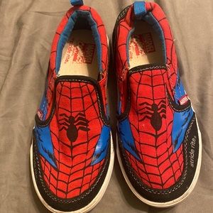 Boys Stride Rite slip on Spider-Man shoes size 12